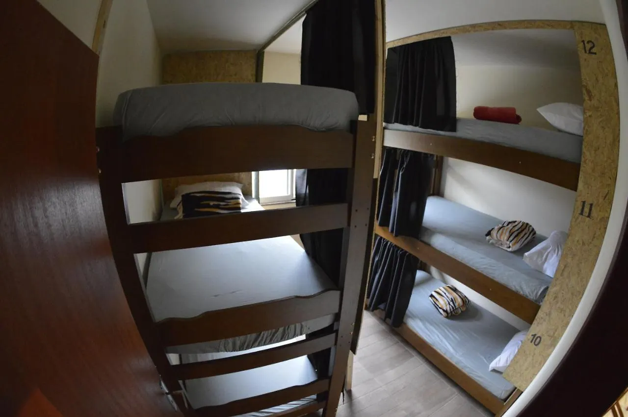 Big Owl Hostel Florianópolis 0*,  Brasile